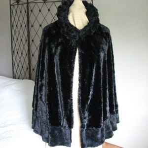 Black faux fur cape